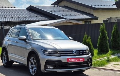 Volkswagen Tiguan II, 2018 год, 2 795 000 рублей, 1 фотография
