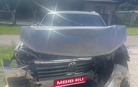 Volkswagen Touareg III, 2018 год, 3 000 000 рублей, 1 фотография