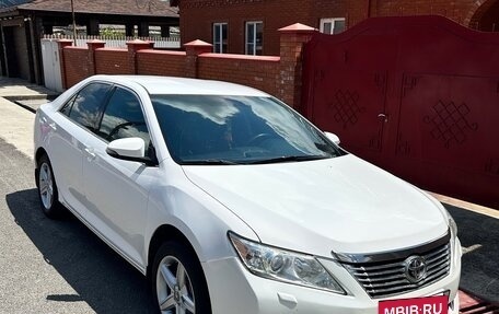 Toyota Camry, 2013 год, 130 000 рублей, 2 фотография
