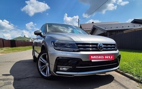 Volkswagen Tiguan II, 2018 год, 2 795 000 рублей, 3 фотография