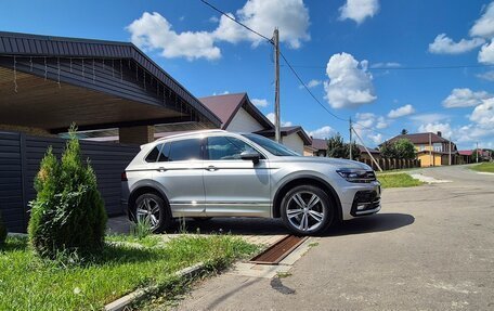 Volkswagen Tiguan II, 2018 год, 2 795 000 рублей, 9 фотография