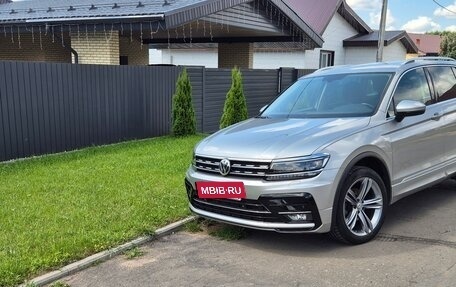 Volkswagen Tiguan II, 2018 год, 2 795 000 рублей, 19 фотография