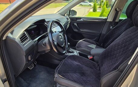 Volkswagen Tiguan II, 2018 год, 2 795 000 рублей, 21 фотография