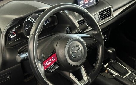 Mazda 3, 2017 год, 1 678 000 рублей, 12 фотография