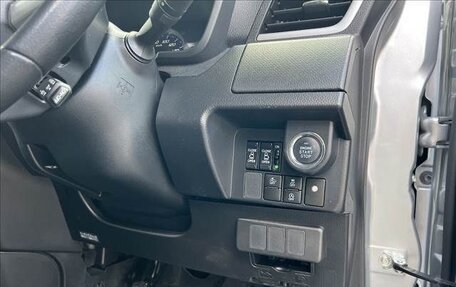 Toyota Roomy I, 2018 год, 800 000 рублей, 19 фотография