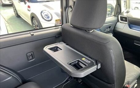Toyota Roomy I, 2018 год, 800 000 рублей, 28 фотография