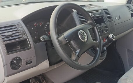 Volkswagen Transporter T5 рестайлинг, 2007 год, 1 209 000 рублей, 15 фотография