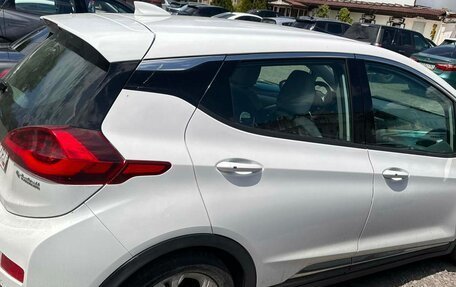 Chevrolet Bolt, 2017 год, 1 849 000 рублей, 4 фотография