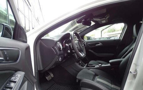 Mercedes-Benz GLA, 2018 год, 2 490 000 рублей, 12 фотография