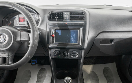 Volkswagen Polo VI (EU Market), 2011 год, 619 000 рублей, 15 фотография