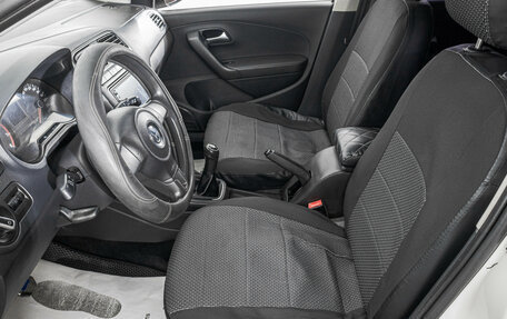 Volkswagen Polo VI (EU Market), 2011 год, 619 000 рублей, 11 фотография