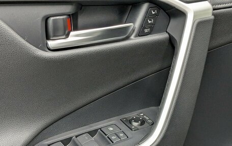 Toyota RAV4, 2022 год, 3 890 000 рублей, 14 фотография