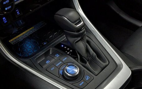 Toyota RAV4, 2022 год, 3 890 000 рублей, 22 фотография