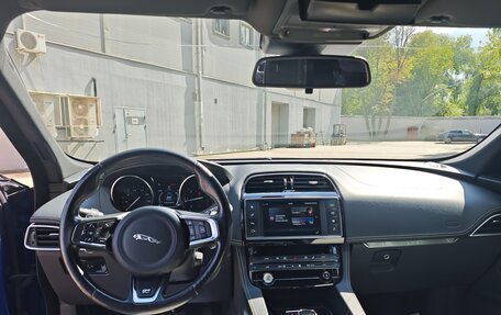 Jaguar F-Pace, 2018 год, 3 250 000 рублей, 6 фотография