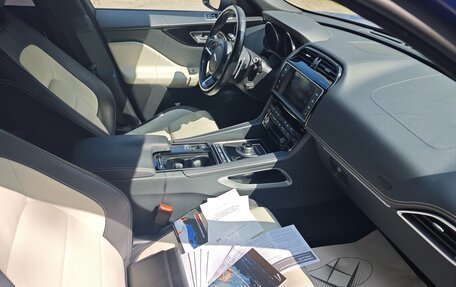 Jaguar F-Pace, 2018 год, 3 250 000 рублей, 9 фотография
