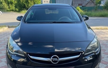 Opel Astra J, 2013 год, 700 000 рублей, 1 фотография