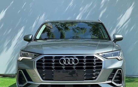 Audi Q3, 2022 год, 1 900 000 рублей, 2 фотография