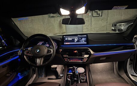 BMW 5 серия, 2021 год, 4 490 000 рублей, 15 фотография