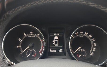 Skoda Yeti I рестайлинг, 2017 год, 1 400 000 рублей, 8 фотография