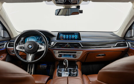 BMW 7 серия, 2017 год, 6 590 000 рублей, 12 фотография