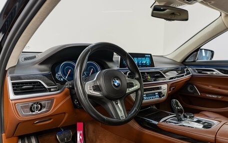 BMW 7 серия, 2017 год, 6 590 000 рублей, 9 фотография