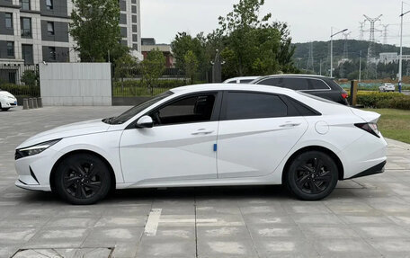 Hyundai Elantra, 2023 год, 1 300 000 рублей, 2 фотография