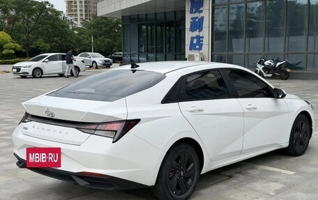 Hyundai Elantra, 2023 год, 1 300 000 рублей, 5 фотография
