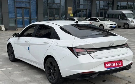 Hyundai Elantra, 2023 год, 1 300 000 рублей, 3 фотография