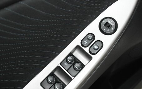 Hyundai Solaris II рестайлинг, 2014 год, 899 900 рублей, 17 фотография
