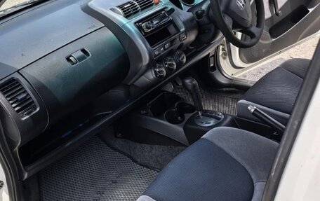 Honda Fit III, 2003 год, 350 000 рублей, 10 фотография