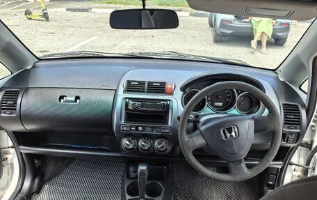 Honda Fit III, 2003 год, 350 000 рублей, 12 фотография