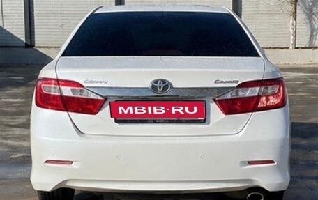 Toyota Camry, 2013 год, 1 580 000 рублей, 4 фотография