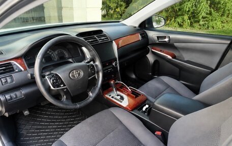 Toyota Camry, 2013 год, 1 580 000 рублей, 10 фотография