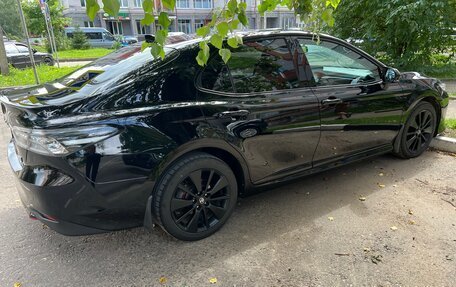 Toyota Camry, 2021 год, 3 200 000 рублей, 3 фотография