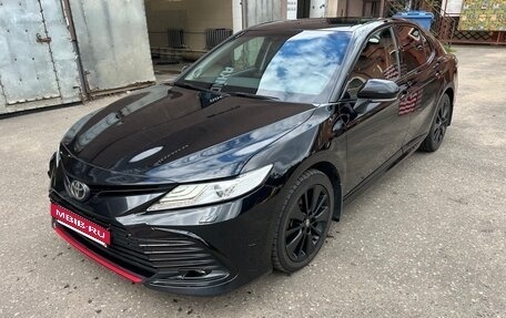 Toyota Camry, 2021 год, 3 200 000 рублей, 5 фотография