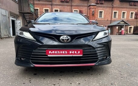 Toyota Camry, 2021 год, 3 200 000 рублей, 7 фотография