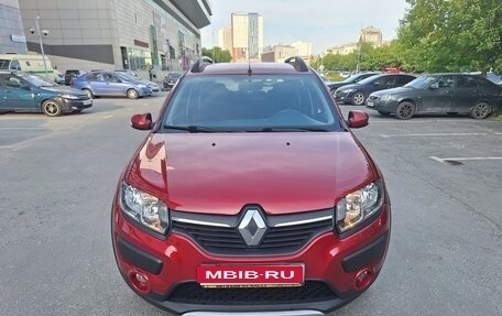 Renault Sandero II рестайлинг, 2014 год, 910 000 рублей, 1 фотография