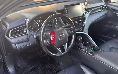 Toyota Camry, 2021 год, 2 700 000 рублей, 6 фотография