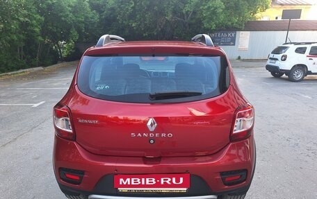 Renault Sandero II рестайлинг, 2014 год, 910 000 рублей, 2 фотография