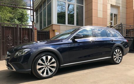Mercedes-Benz E-Класс, 2018 год, 3 490 000 рублей, 11 фотография