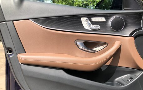 Mercedes-Benz E-Класс, 2018 год, 3 490 000 рублей, 32 фотография