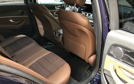 Mercedes-Benz E-Класс, 2018 год, 3 490 000 рублей, 29 фотография