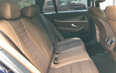 Mercedes-Benz E-Класс, 2018 год, 3 490 000 рублей, 31 фотография