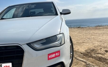 Audi A4, 2012 год, 1 300 000 рублей, 31 фотография
