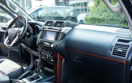 Toyota Land Cruiser Prado 150 рестайлинг 2, 2017 год, 4 148 000 рублей, 8 фотография