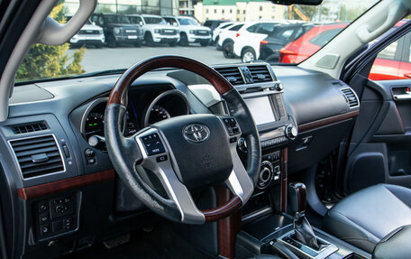 Toyota Land Cruiser Prado 150 рестайлинг 2, 2017 год, 4 148 000 рублей, 17 фотография