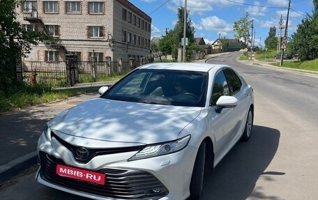 Toyota Camry, 2018 год, 2 555 000 рублей, 1 фотография