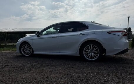 Toyota Camry, 2018 год, 2 555 000 рублей, 3 фотография