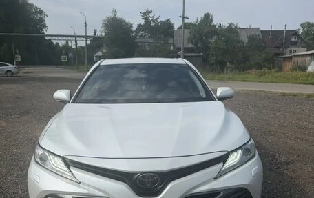Toyota Camry, 2018 год, 2 555 000 рублей, 2 фотография