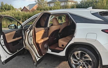 Lexus RX IV рестайлинг, 2017 год, 4 800 000 рублей, 10 фотография